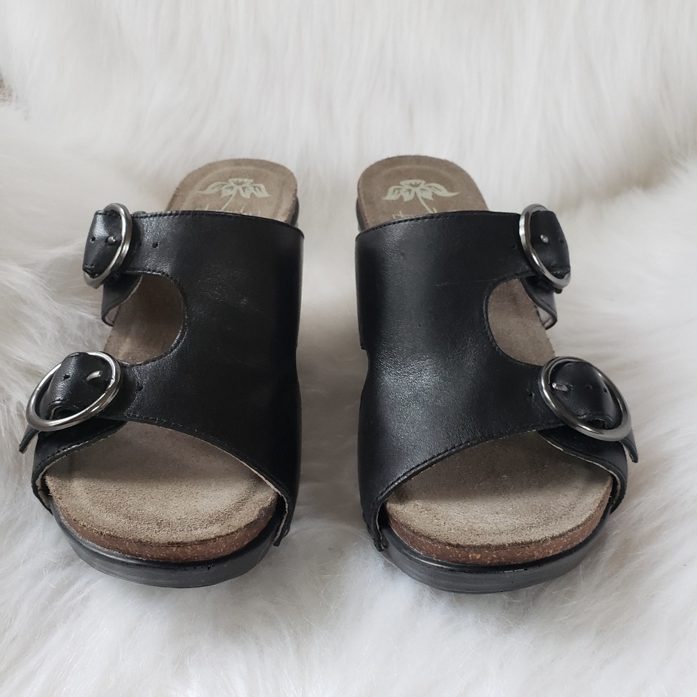 New DANSKO Wedge Sandals  / Size 6 / Leather upper
